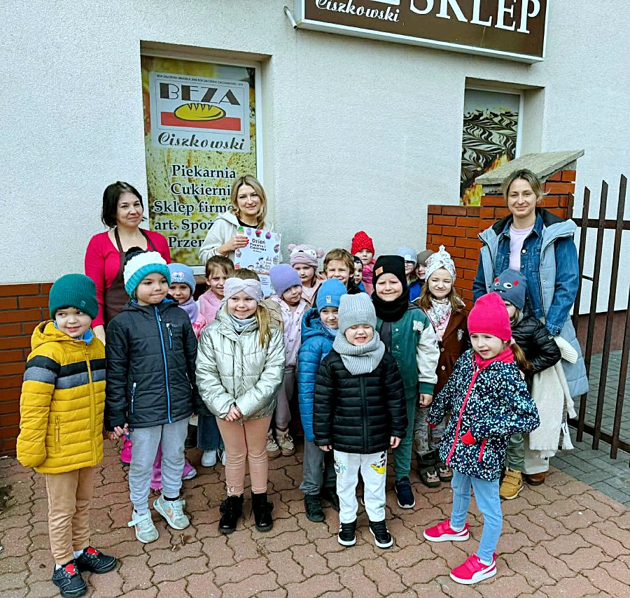 Wycieczka grupy IV „Żabki” do piekarni z okazji Dnia Piekarza i Cukiernika